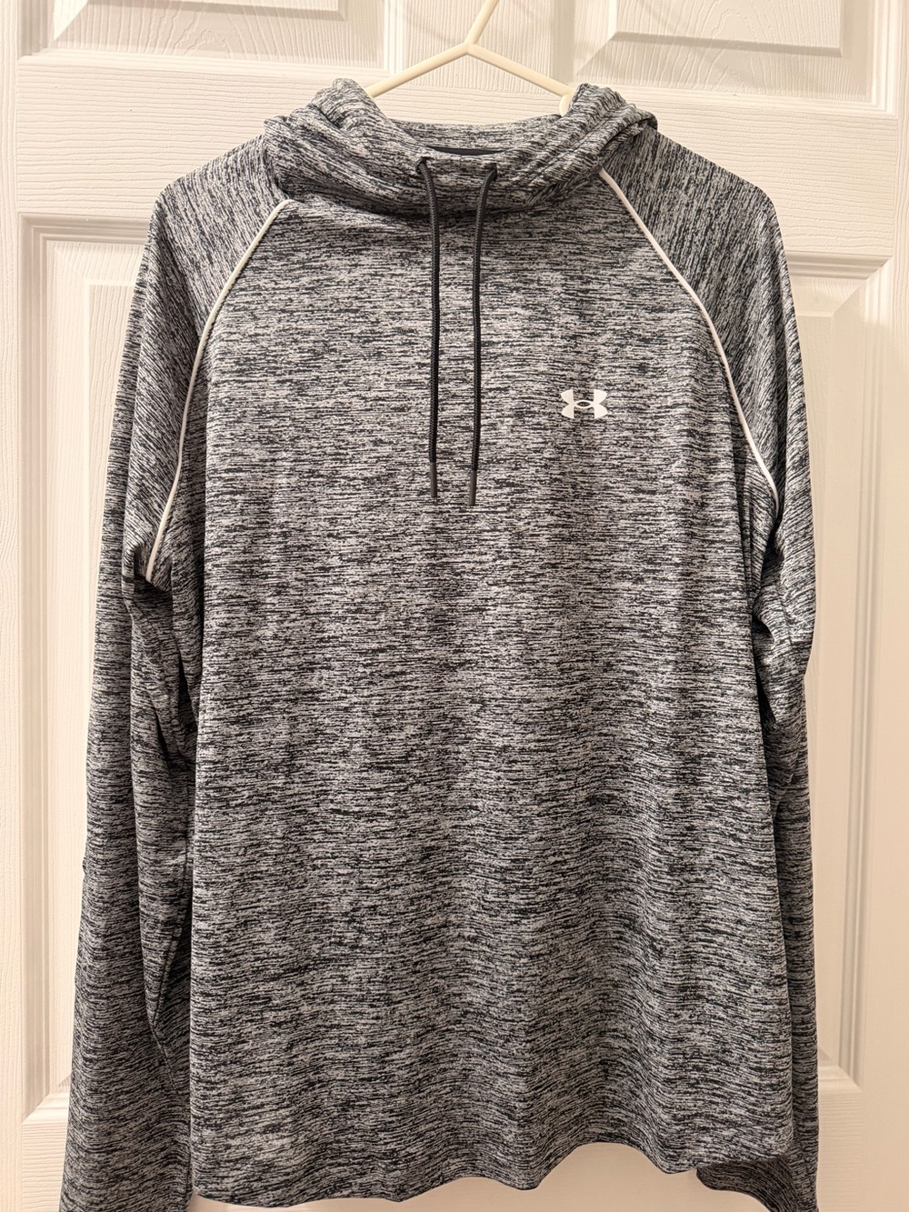 Under Armour women’s Gray Heather Pullover Hoodie with White Logo